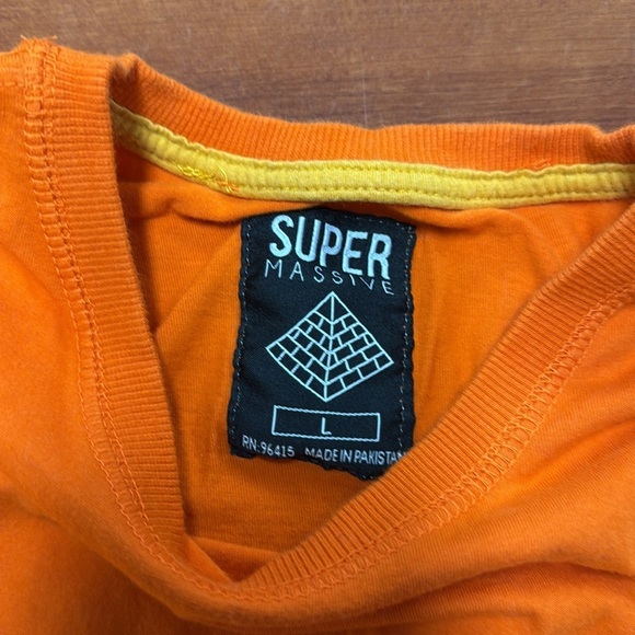 Super massive taco graphic tee L // 052468 - Picture 2 of 2